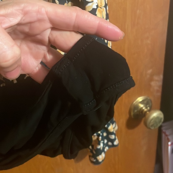 •SHEIN•NWB GORGEOUS GREEN RUFFLE DEEP-V YELLOW FLORAL BODYSUIT SIZE MEDIUM - Picture 9 of 9